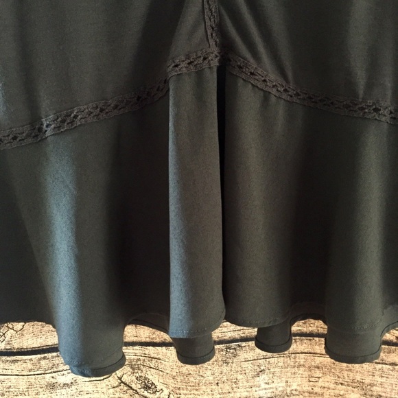 Joe Fresh Sleeveless Ruffle Hem Tunic Top - Picture 3 of 10